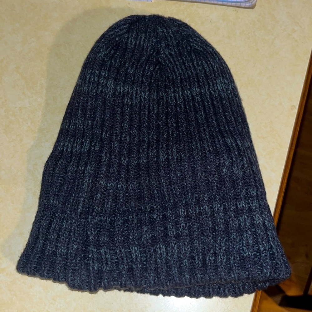 Knit beanie (Pugs)